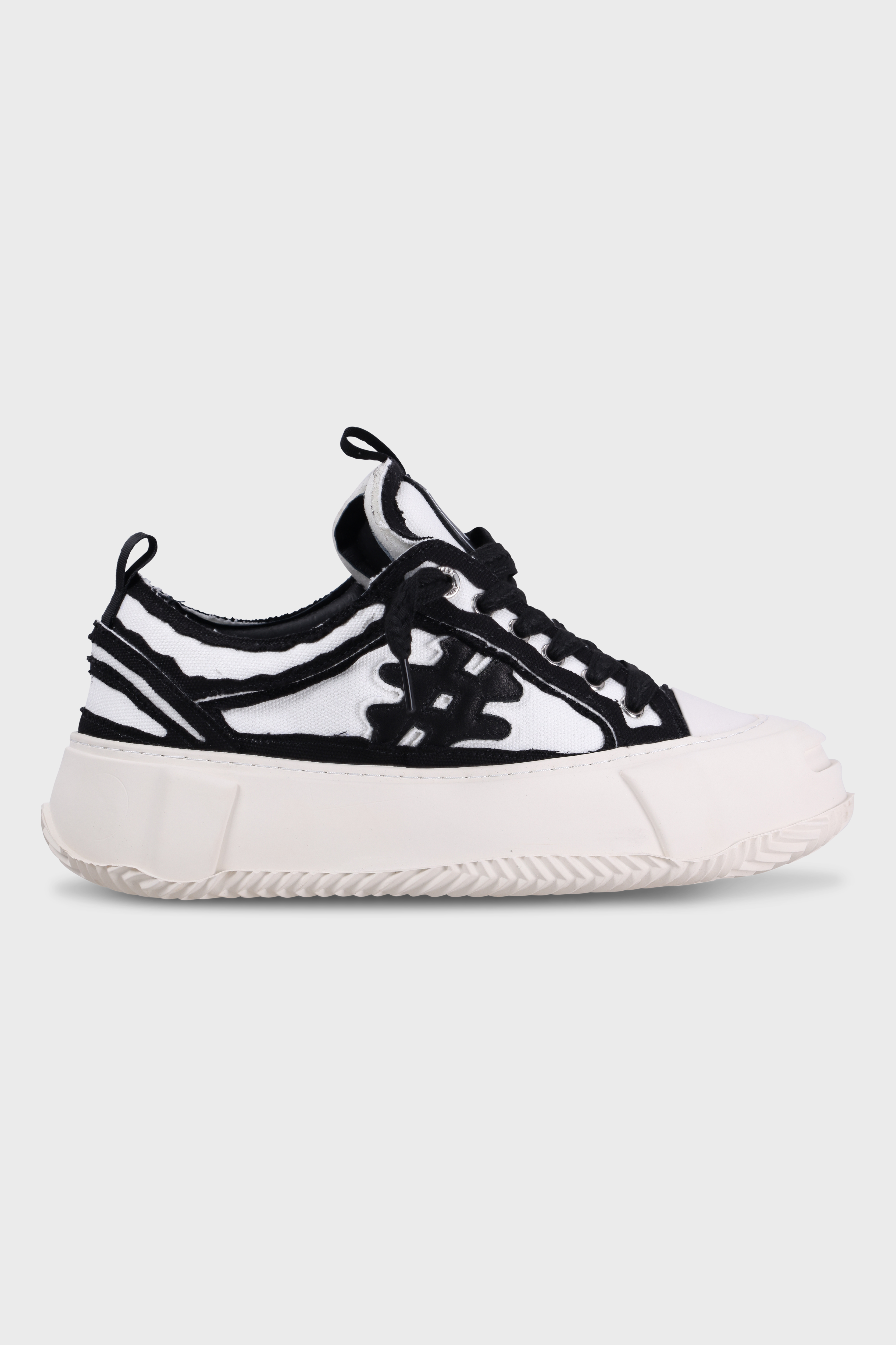 סניקרס Round Ball Canvas White Black