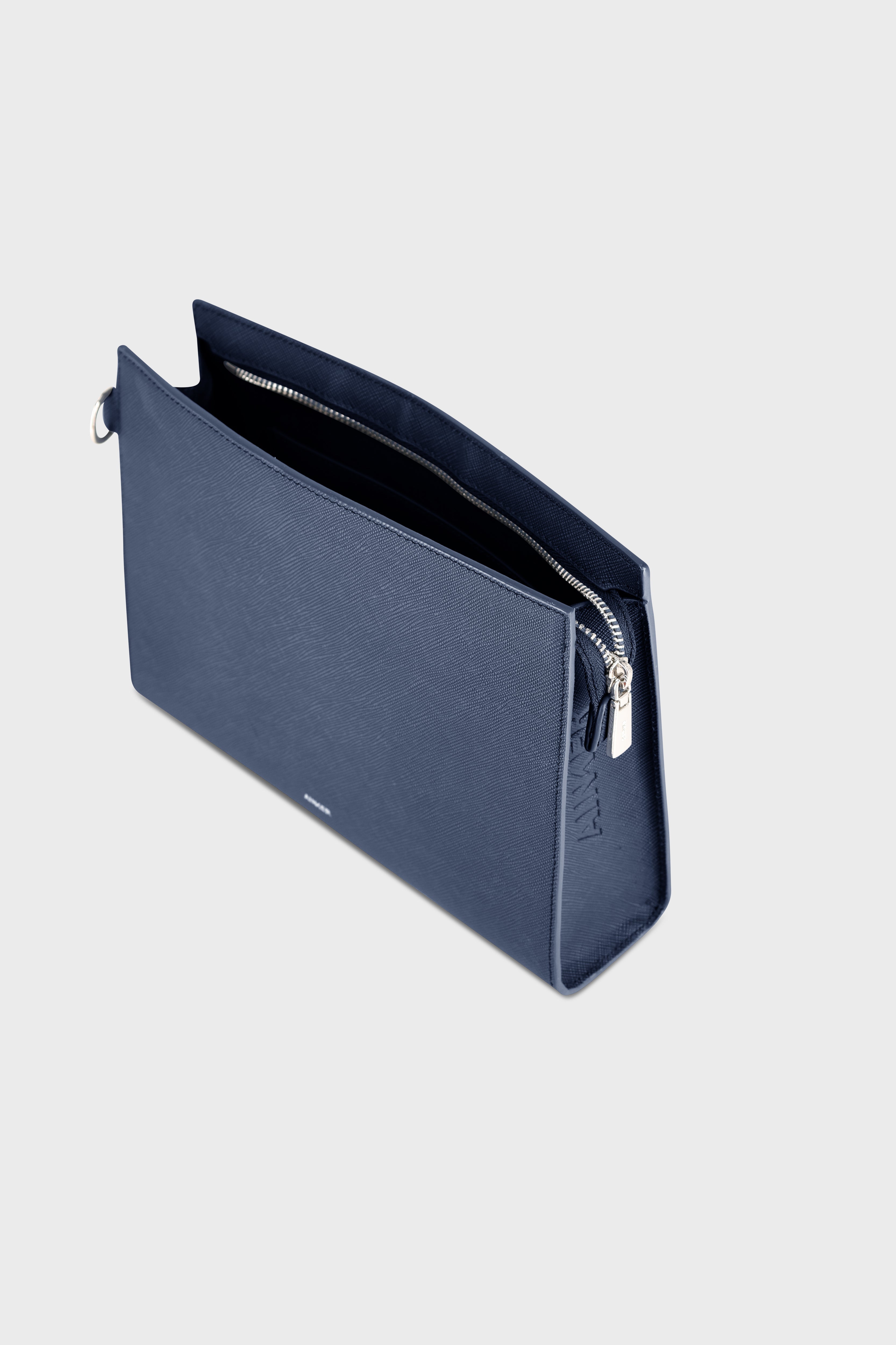 תיק Navy 691 Clutch Saffiano