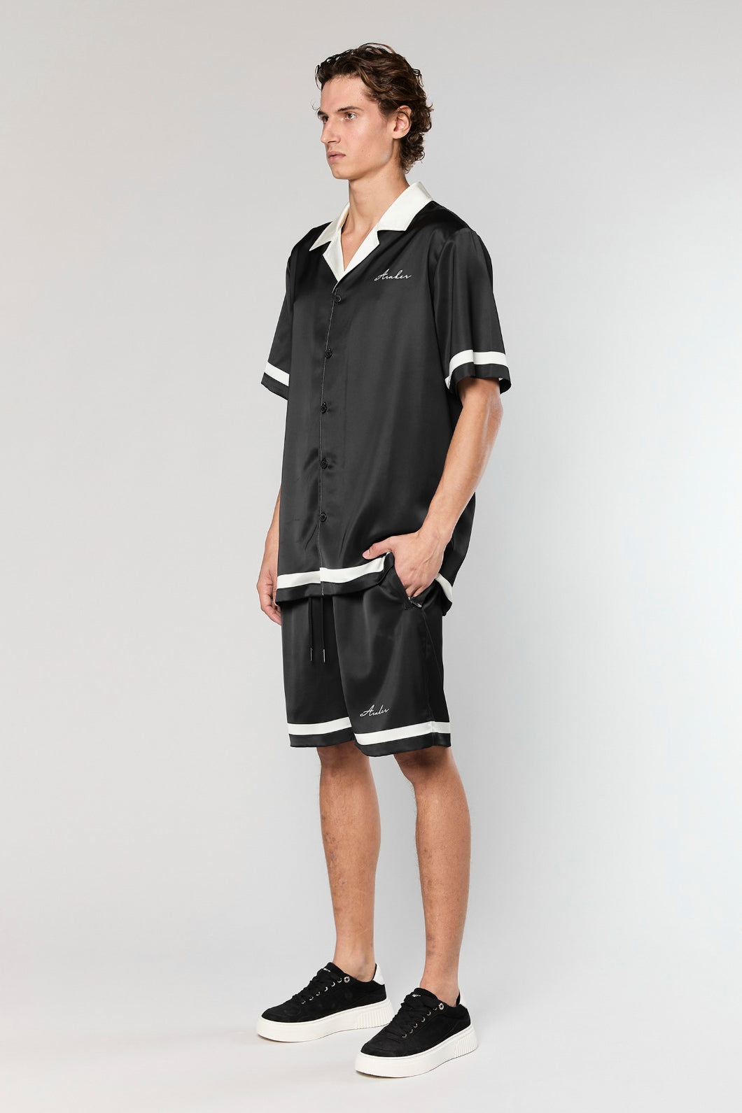 חולצה מכופתרת Satin 841 Black