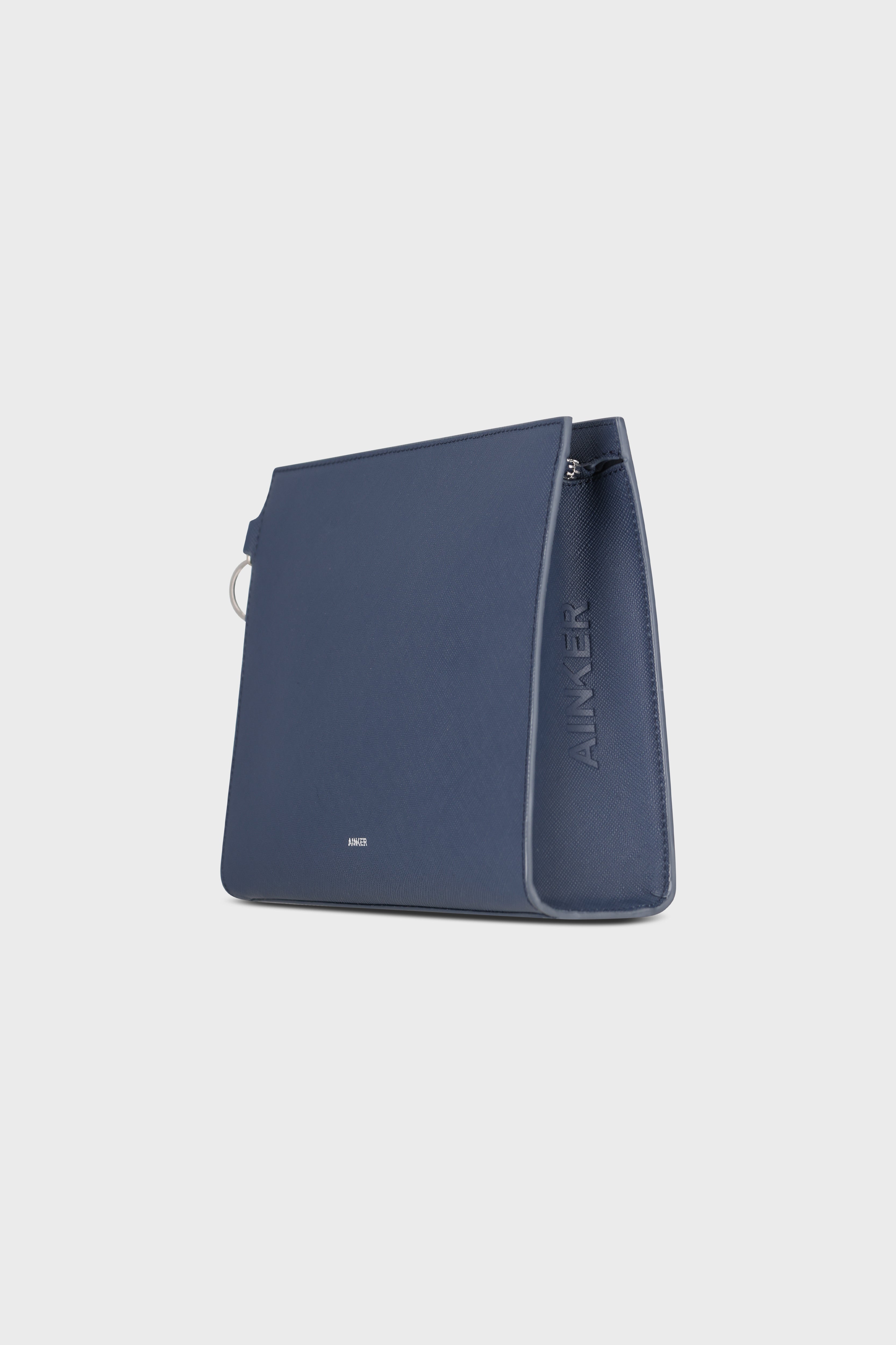 תיק Navy 691 Clutch Saffiano