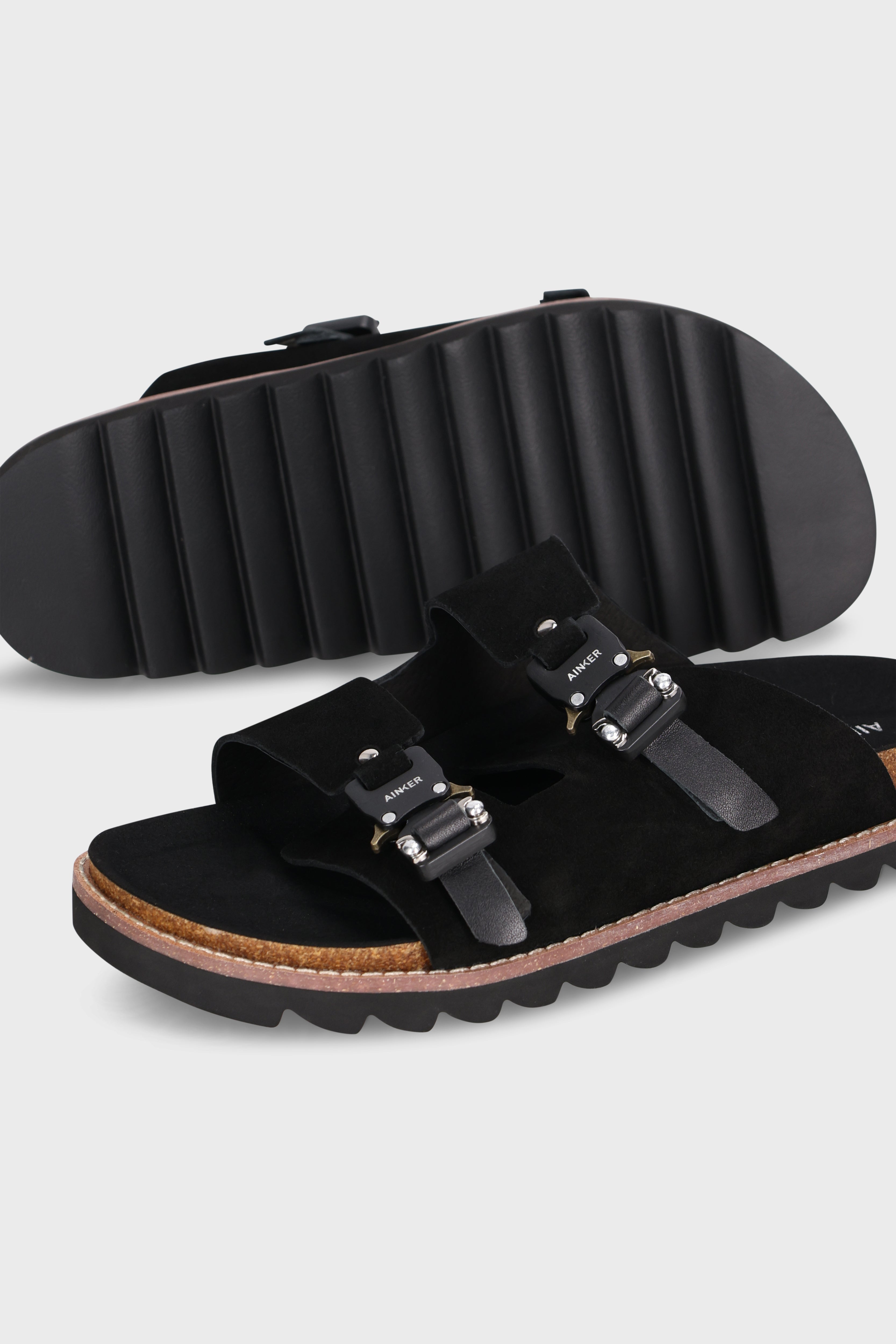 נעליים Swish Buckle Black Suede