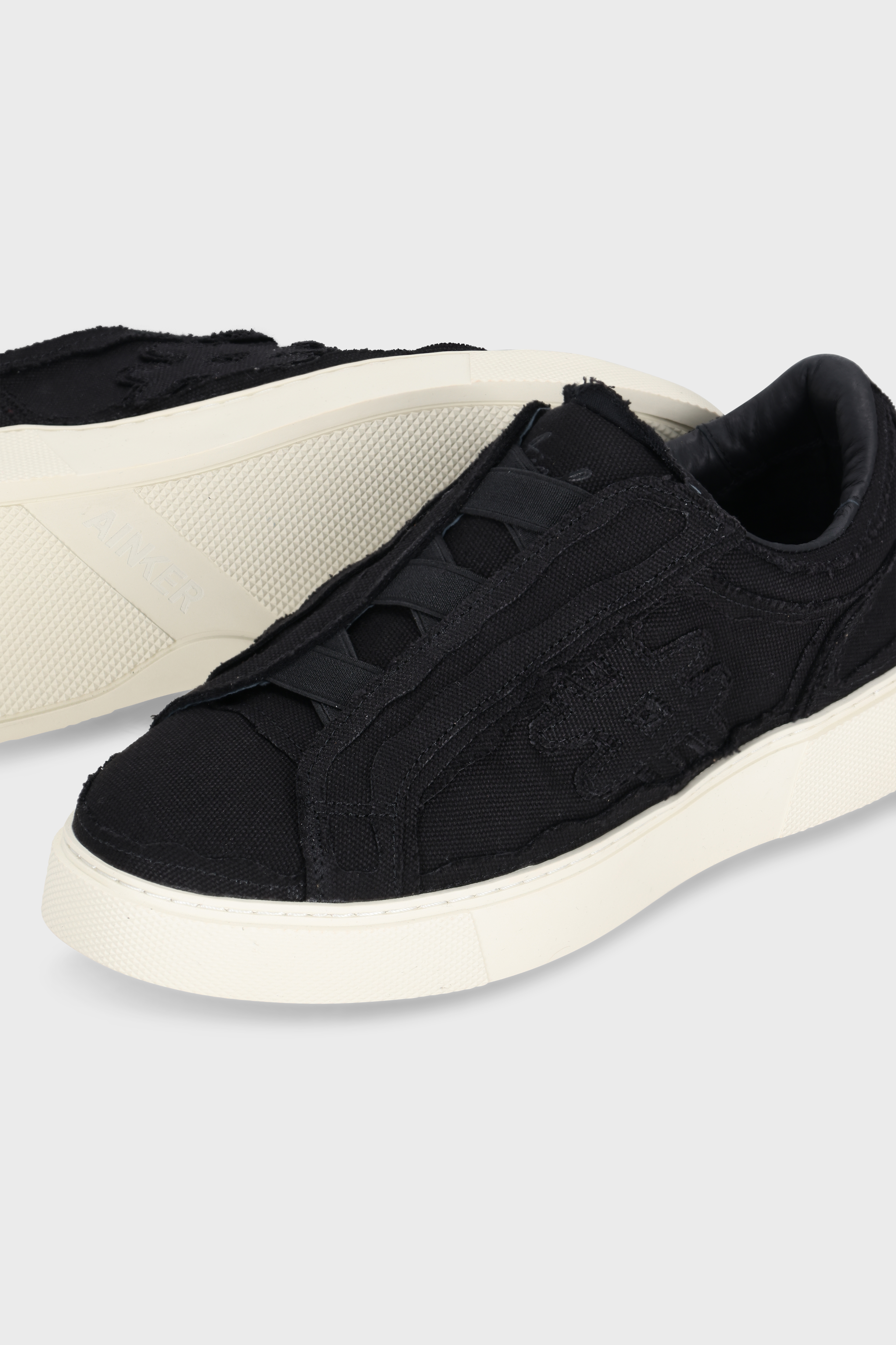 סניקרס Pivot Cross Black