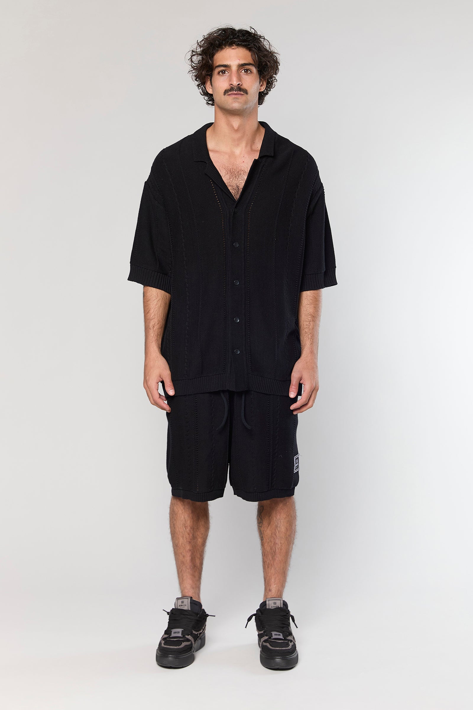 חולצה מכופתרת Black 720