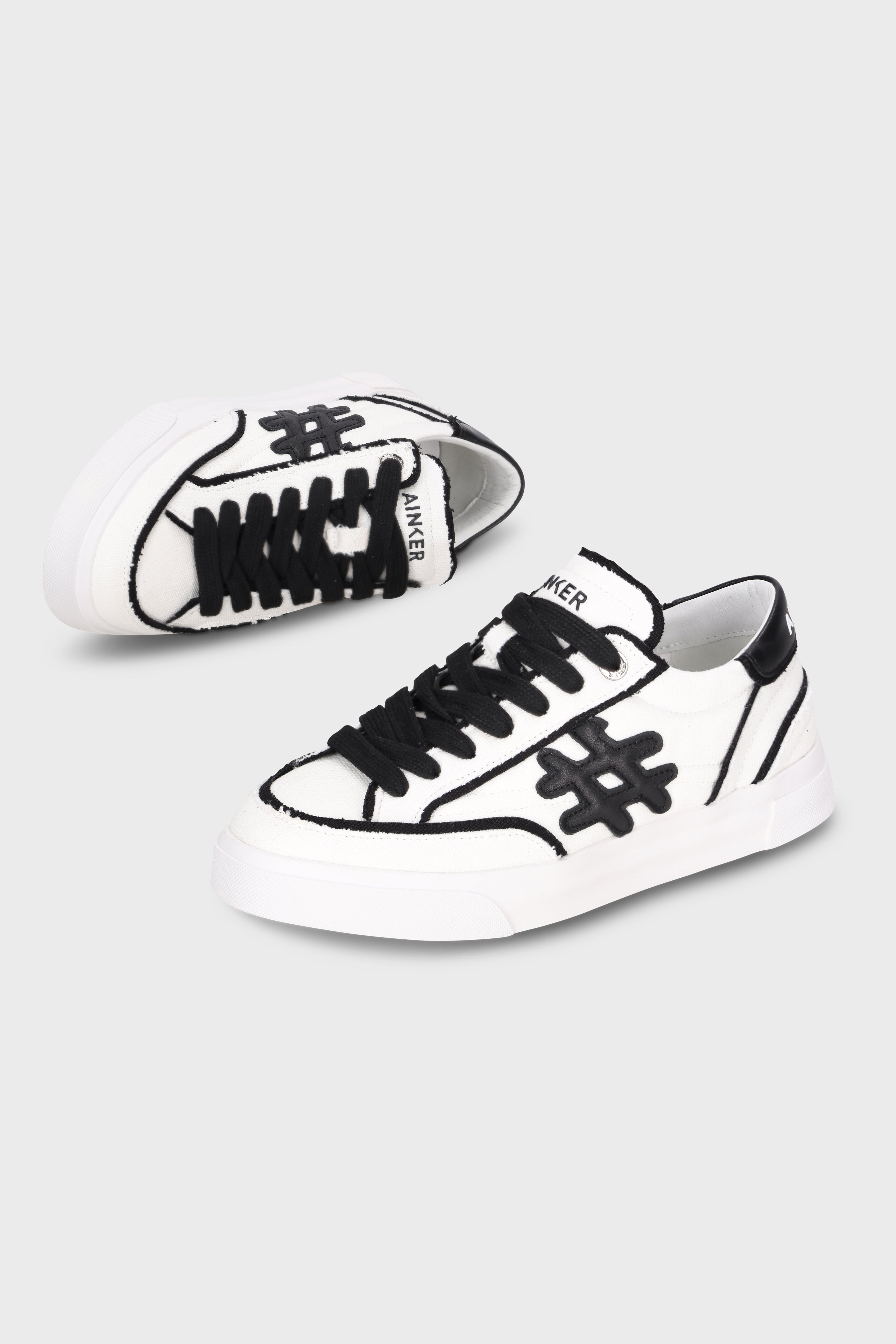 סניקרס Super Star Canvas White