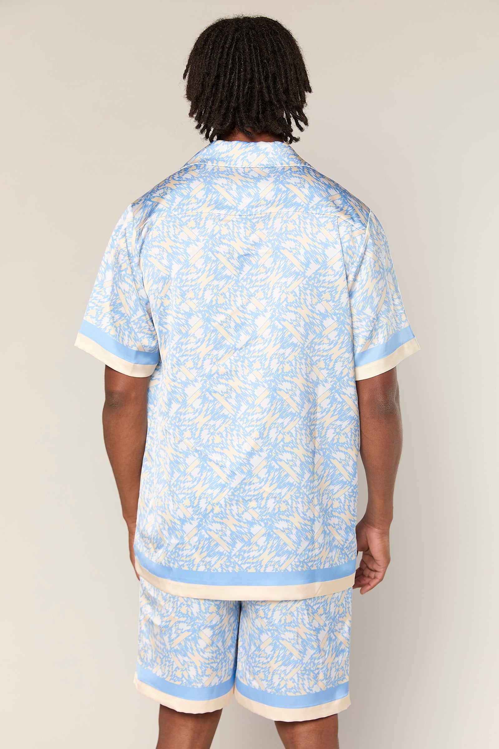 מכנס קצר Satin 839 Light Blue