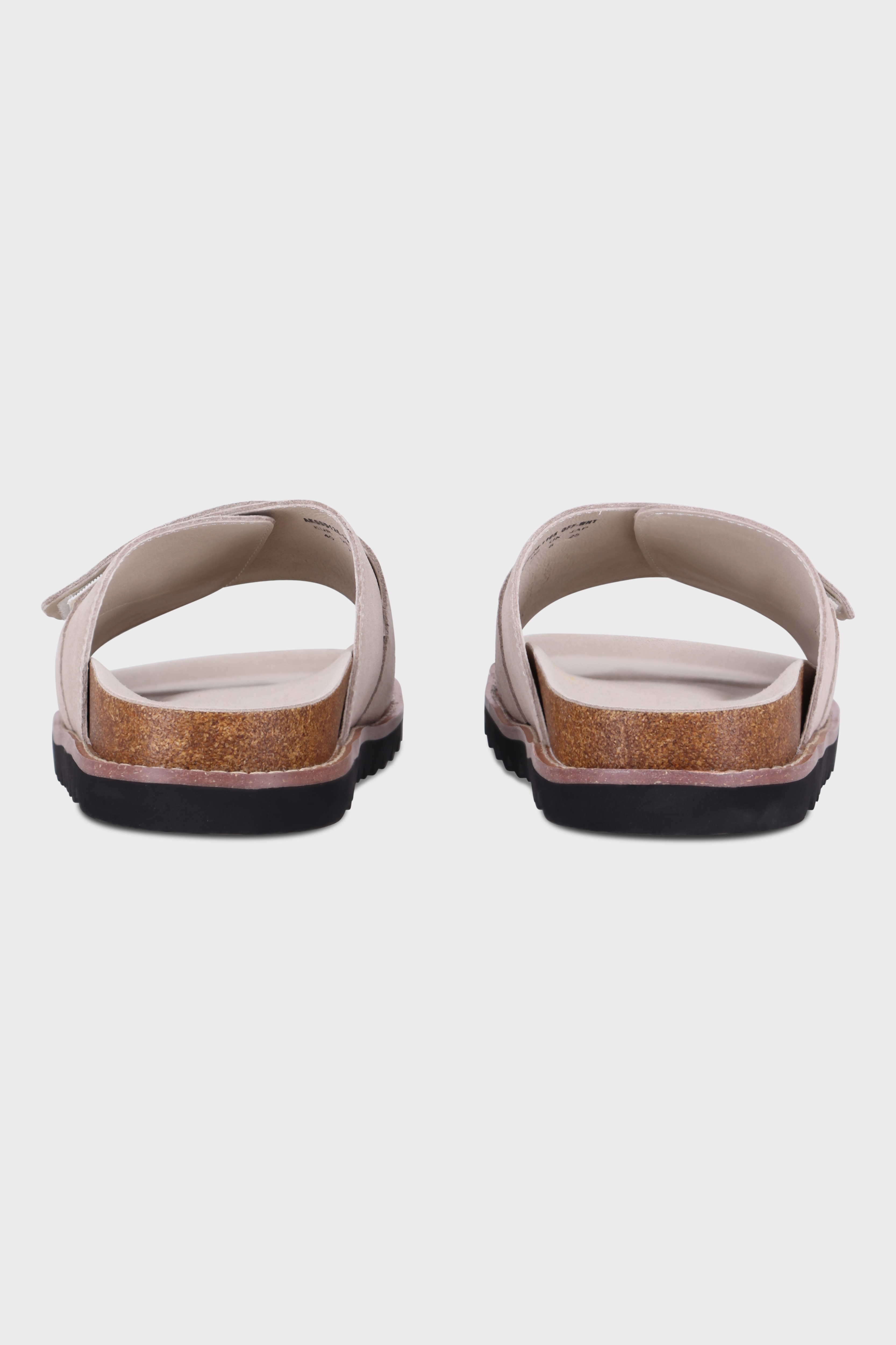 נעליים Regent X Suede Off White