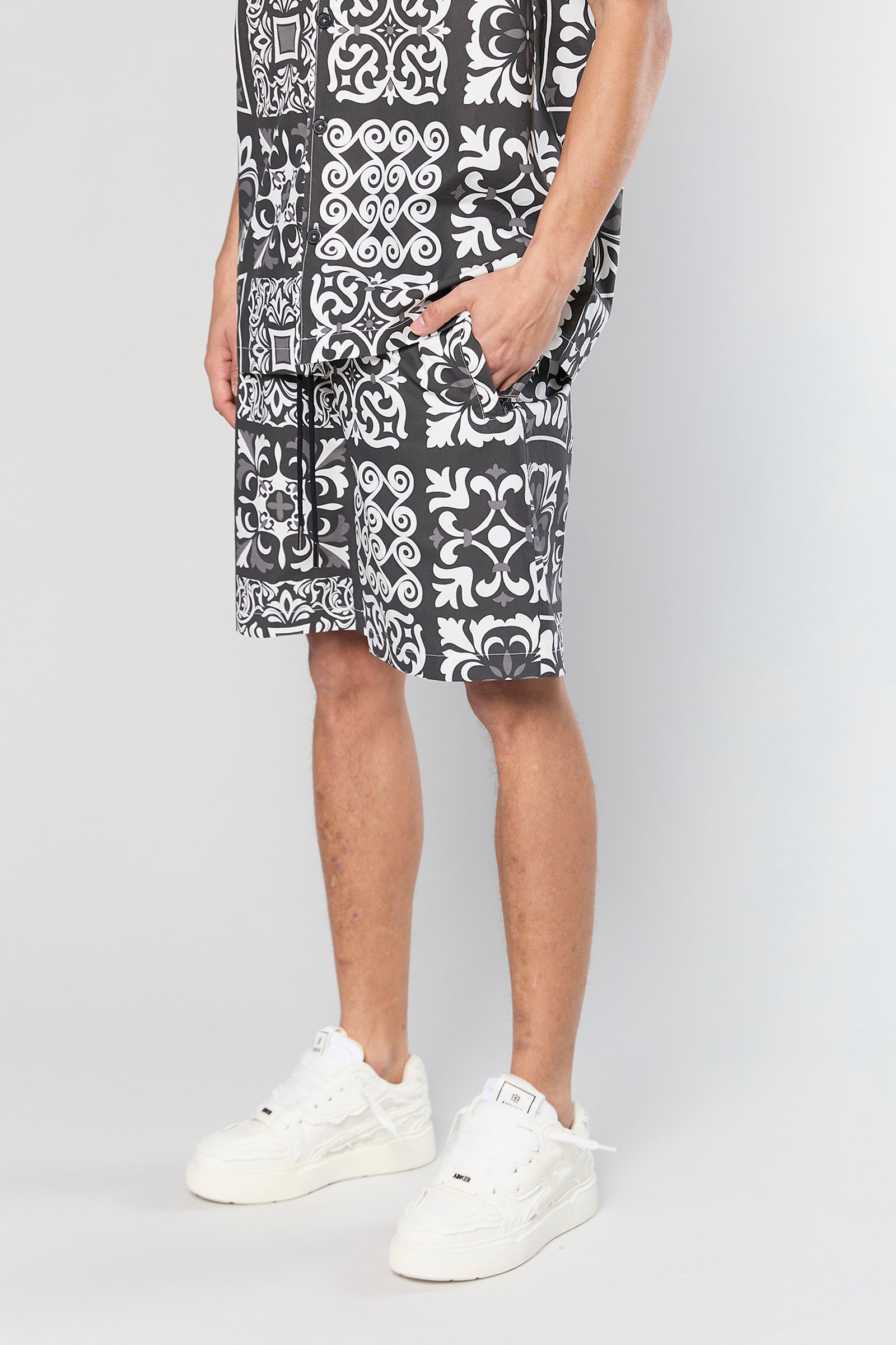 מכנס קצר Cotton Poplin 840 Black