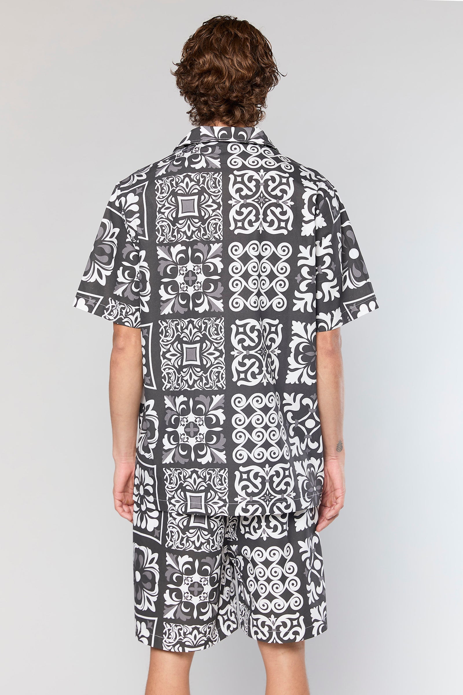חולצה מכופתרת Cotton Poplin 840 Black