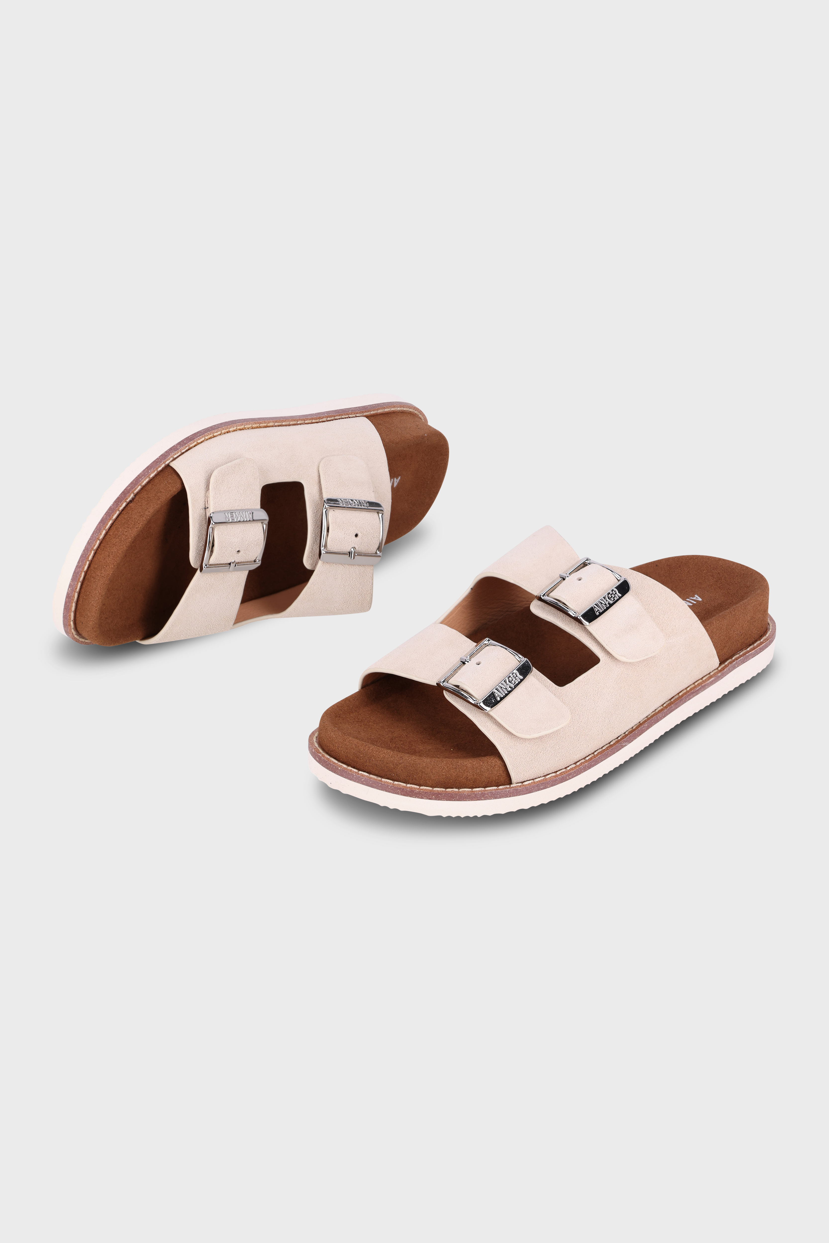 נעליים Ascot Off-White Suede