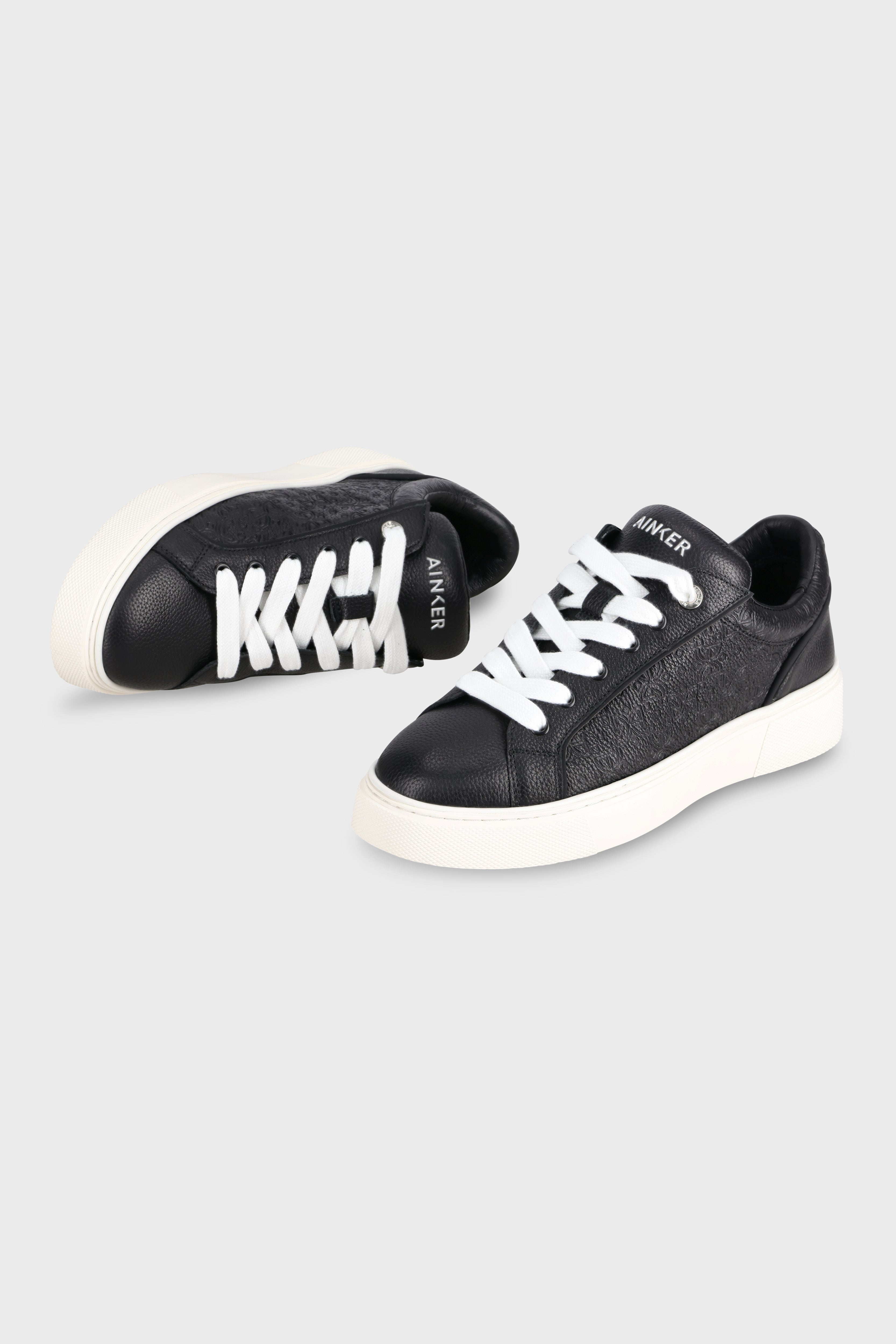 סניקרס Pivot White Black Leather