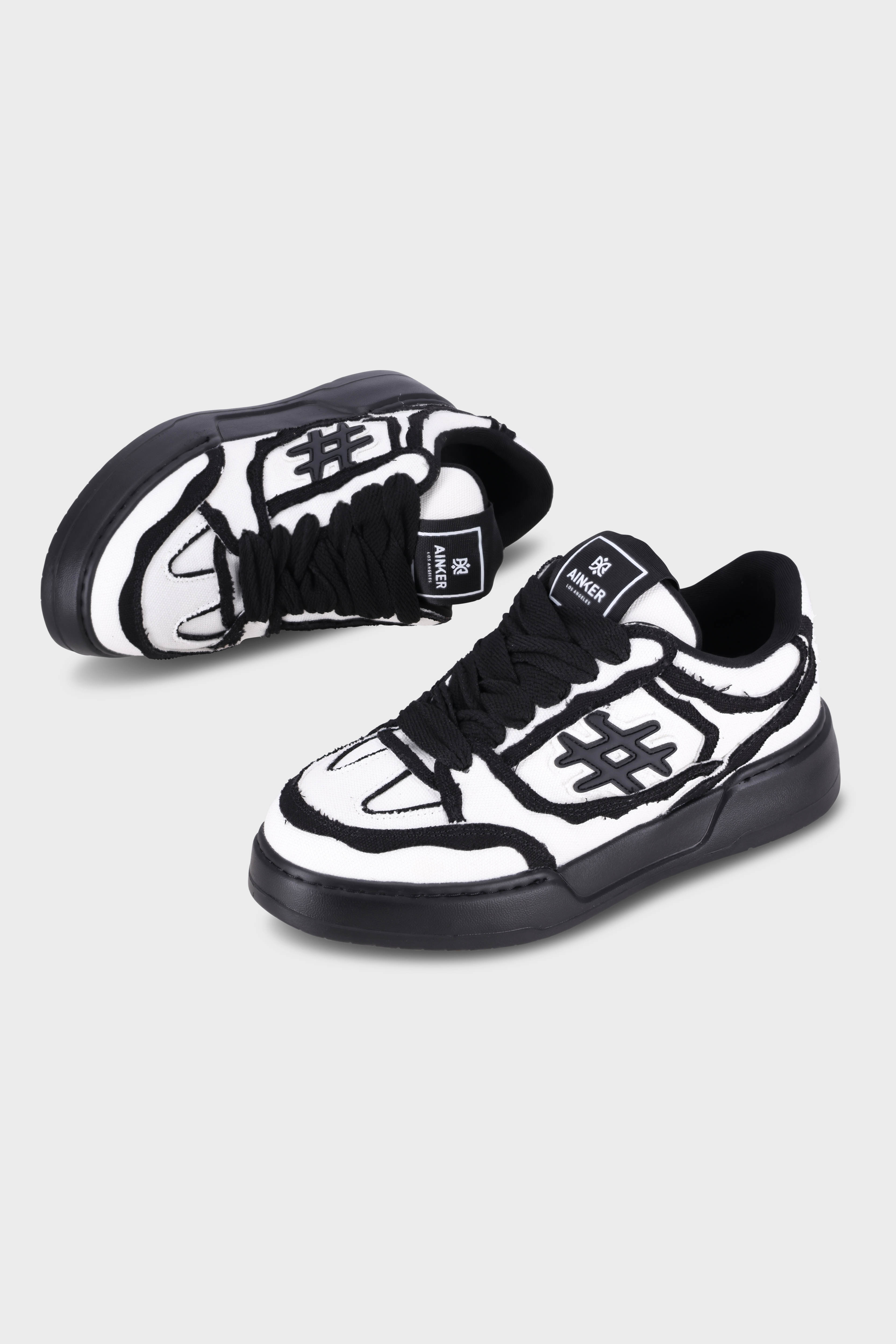 סניקרס Shark Canvas White Black
