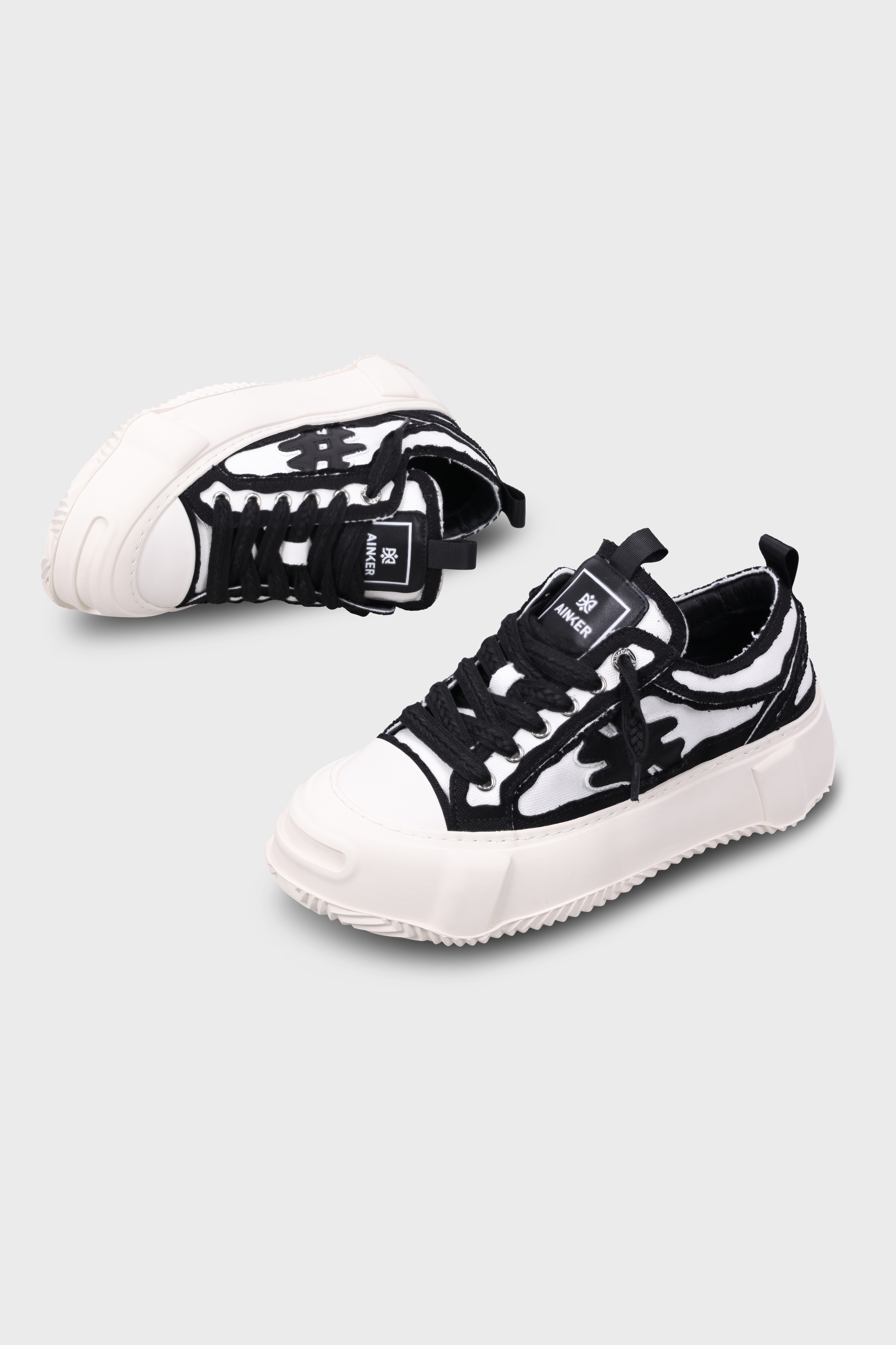 סניקרס Round Ball Canvas White Black
