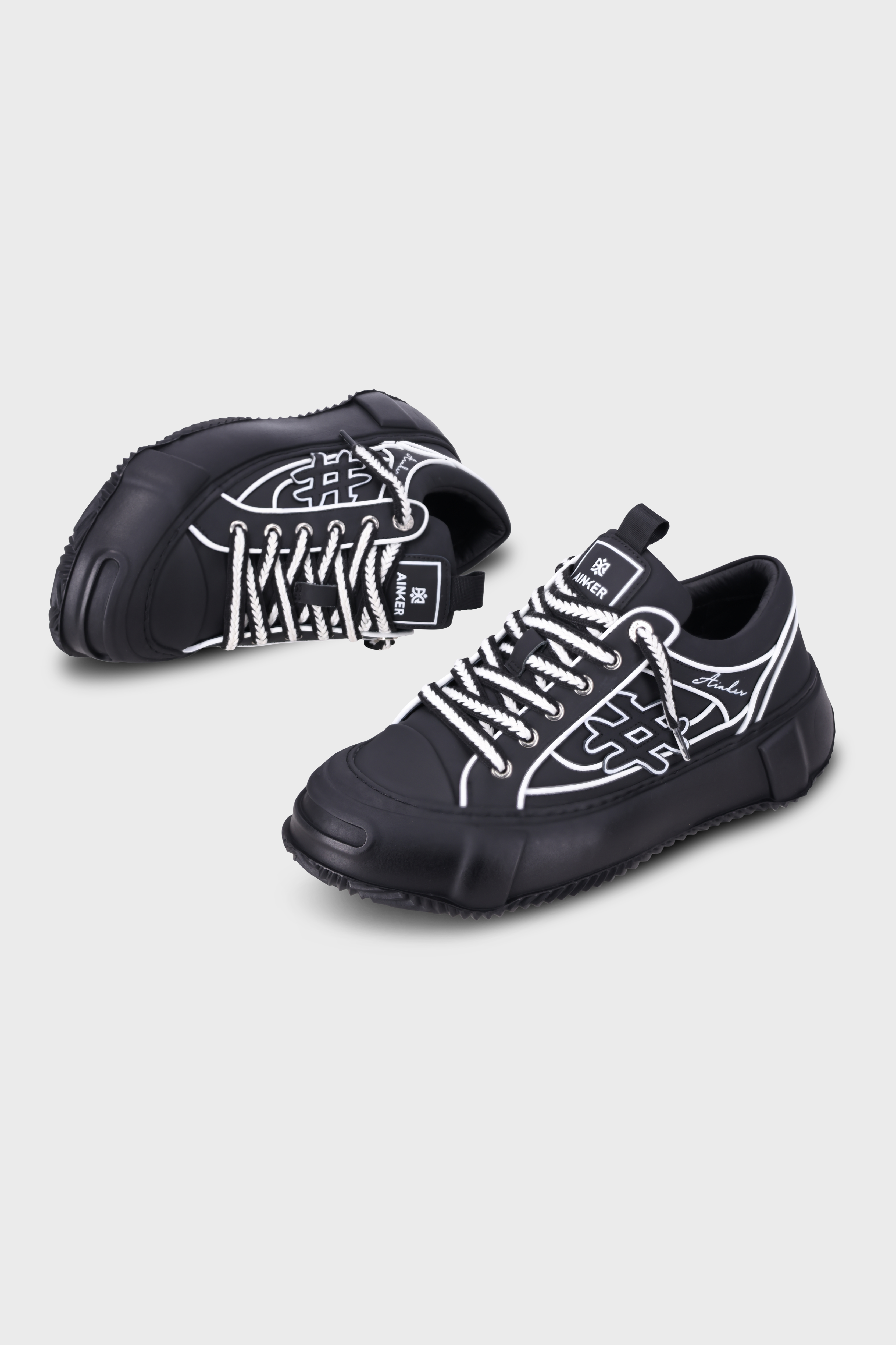 סניקרס Round Ball Leather Black White