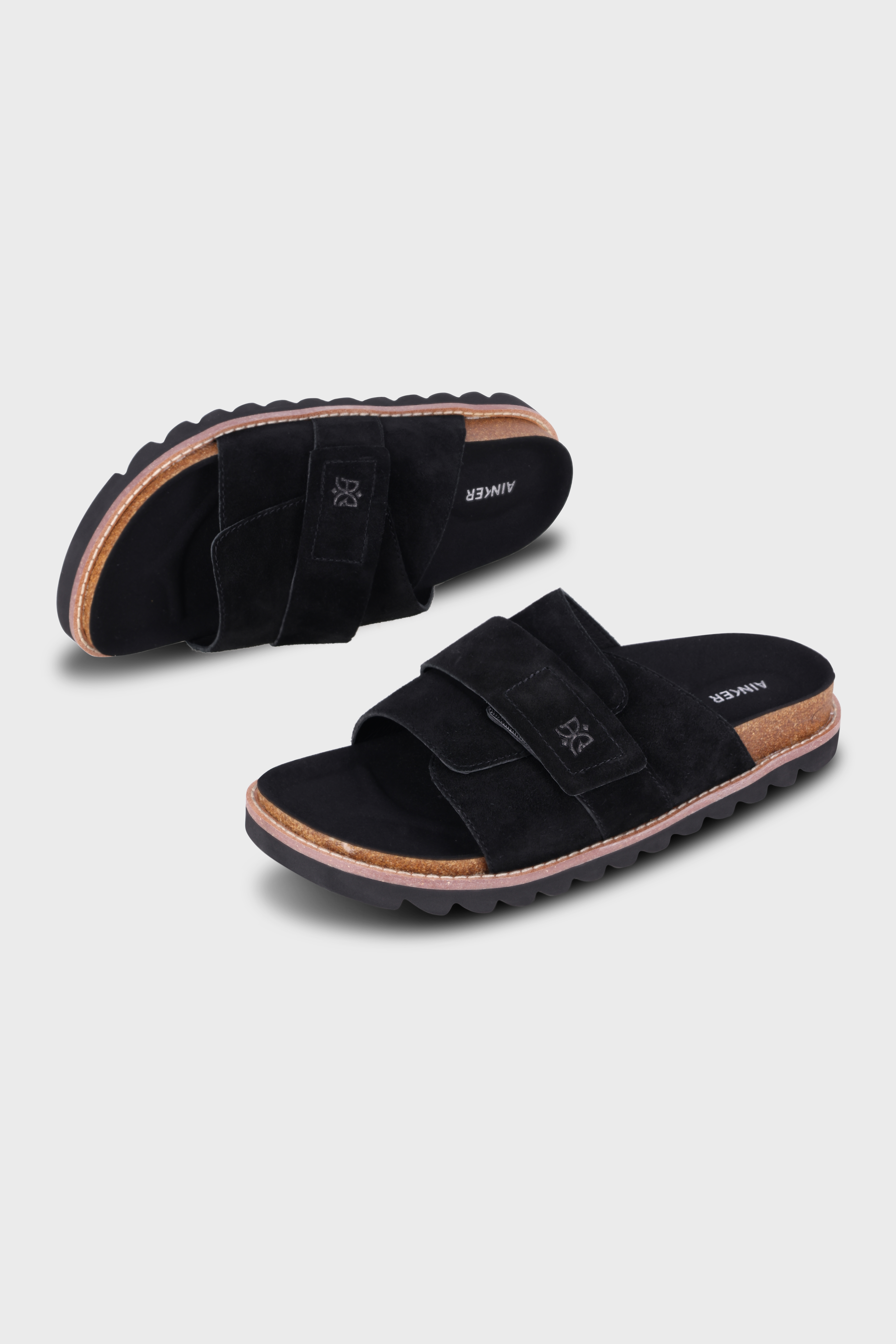 נעליים Regent Suede Black