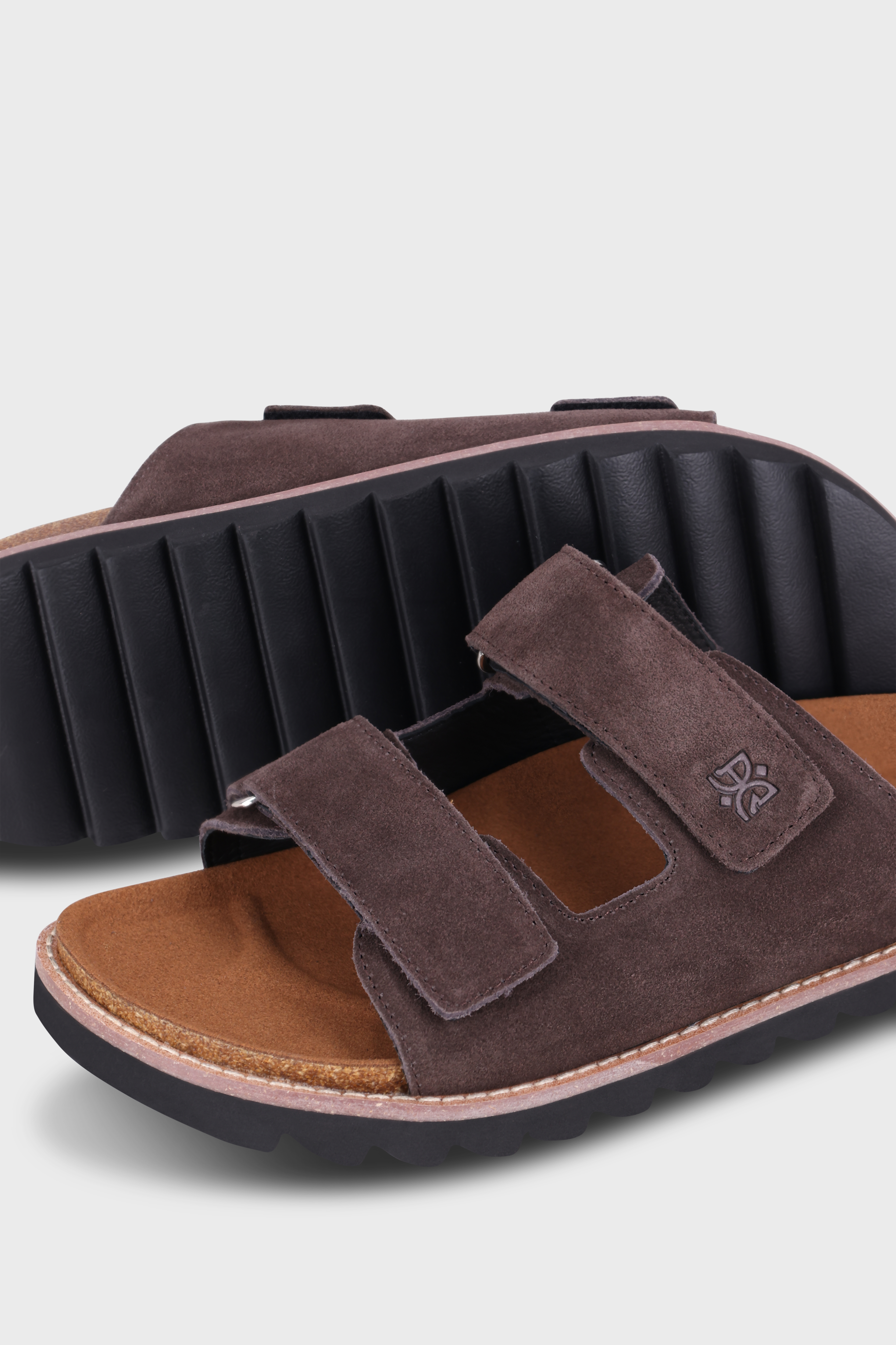 נעליים Velo Suede Brown