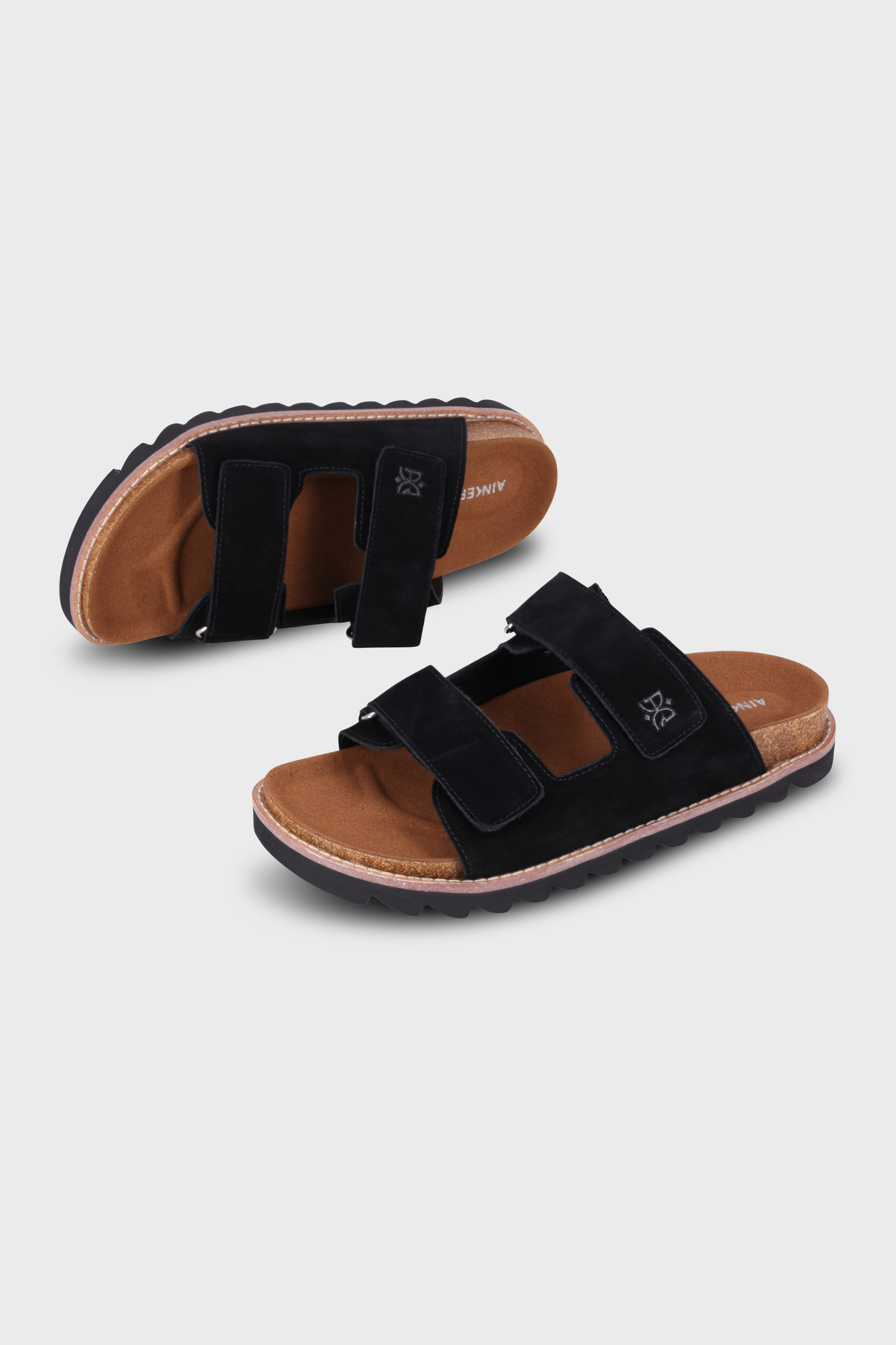 נעליים Velo Suede Black