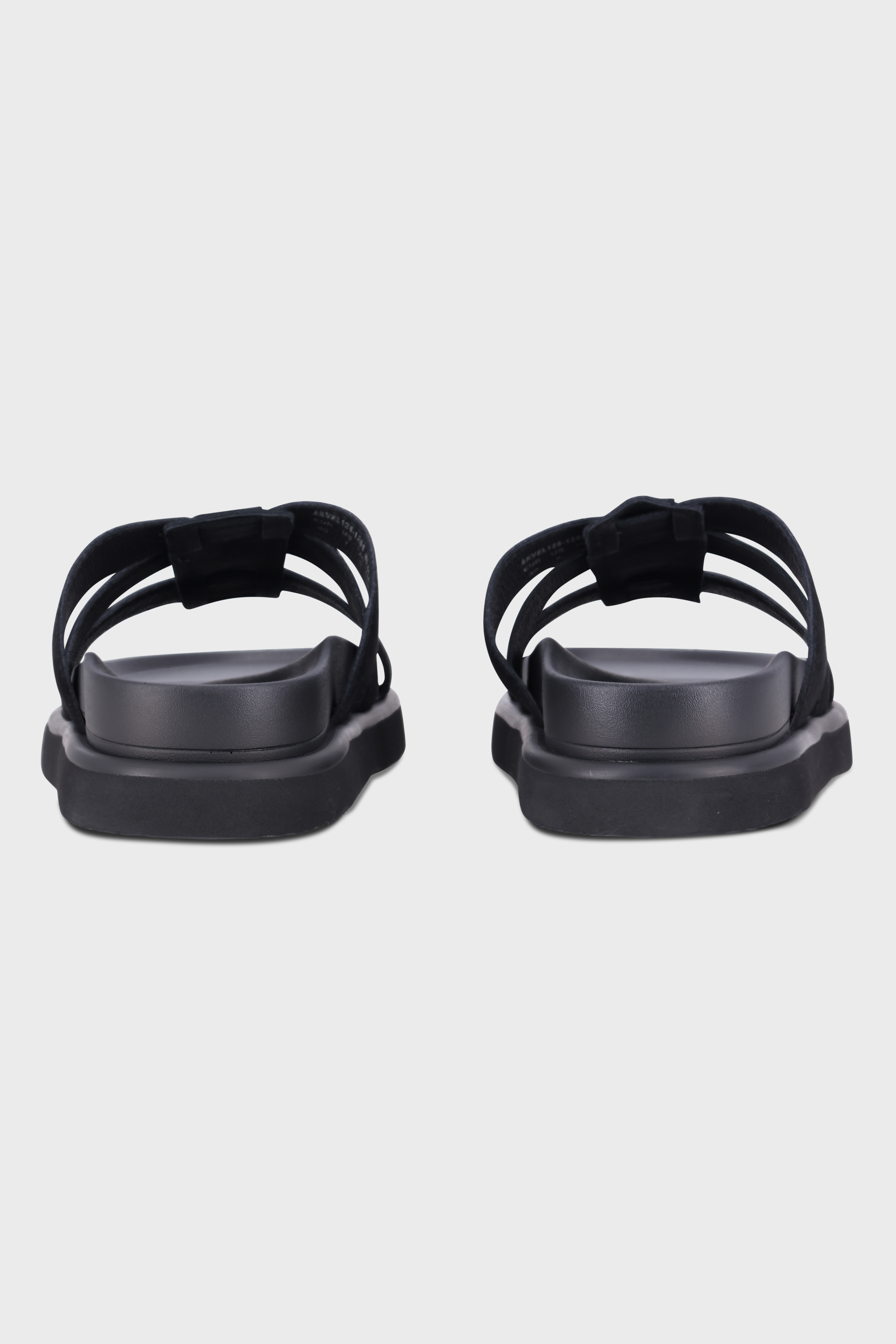 נעליים Atlas Black Suede