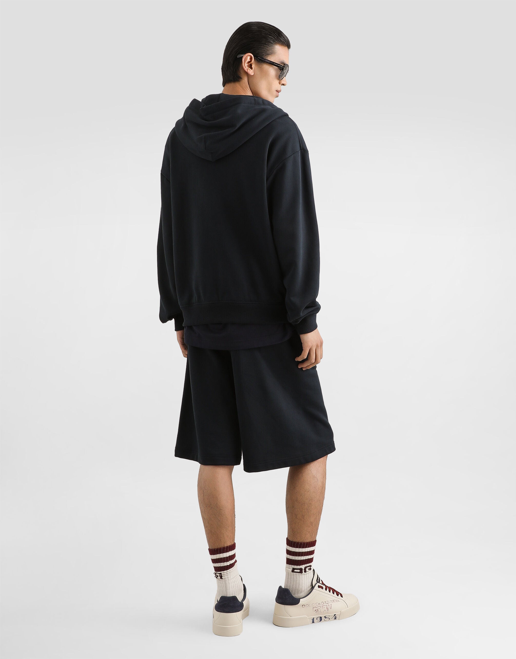 Dolce & Gabbana חולצת טי כחולה מכותנה עם פאץ' לוגו